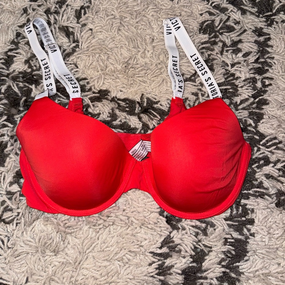 Victorias Secret Lightly Lined T shirt Demi Bra